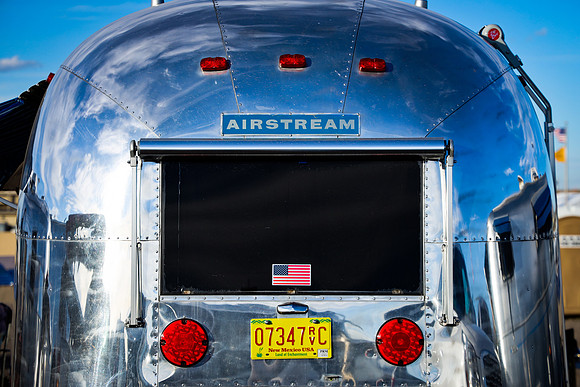AIRSTREAM (EOS R)